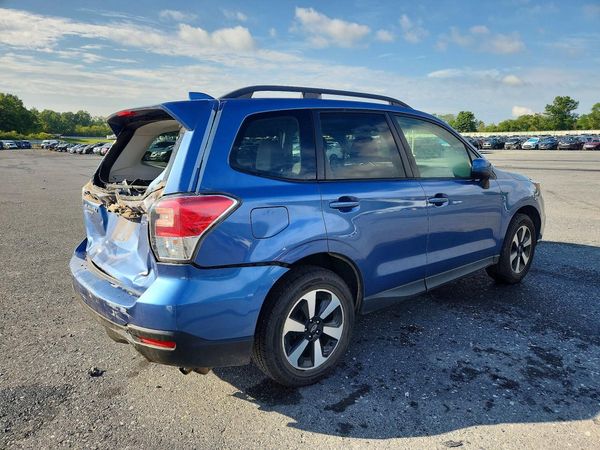 2018 SUBARU FORESTER