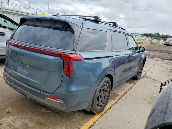 2025 KIA CARNIVAL