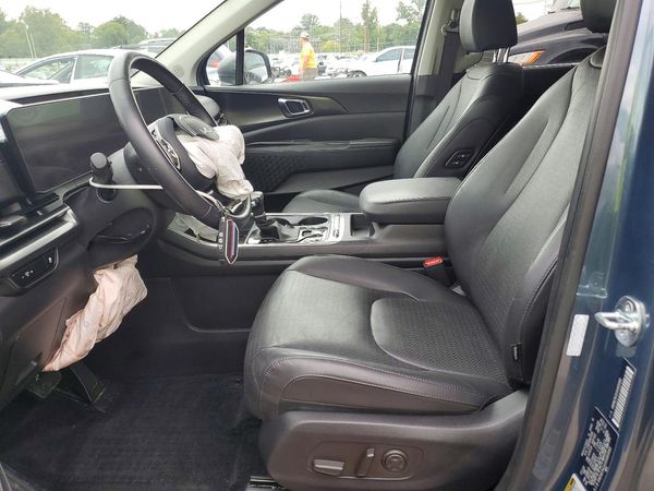 2025 KIA CARNIVAL