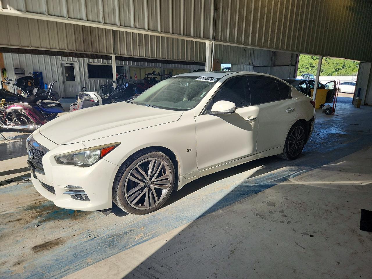 2015 INFINITI Q50