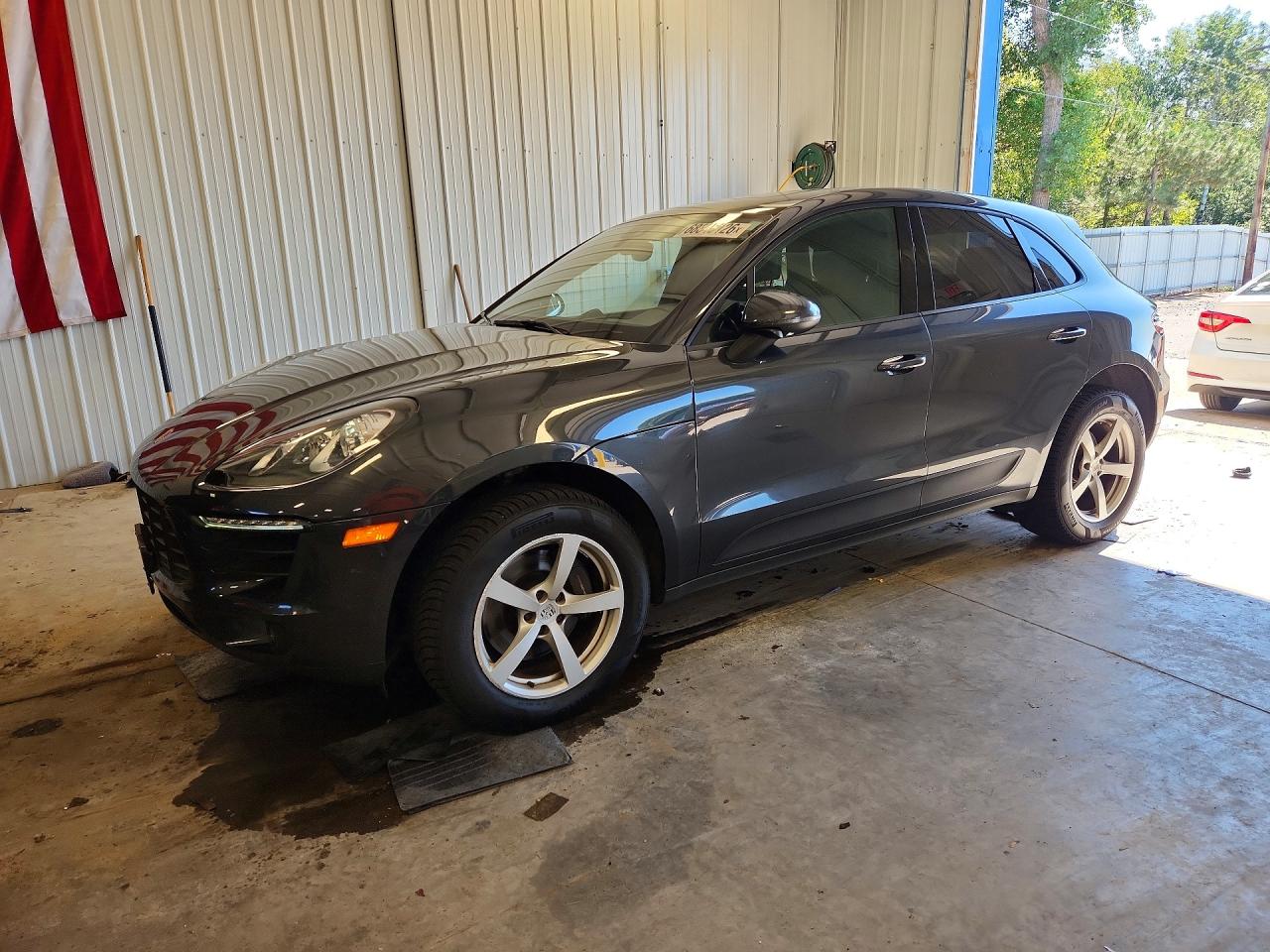 2018 PORSCHE MACAN