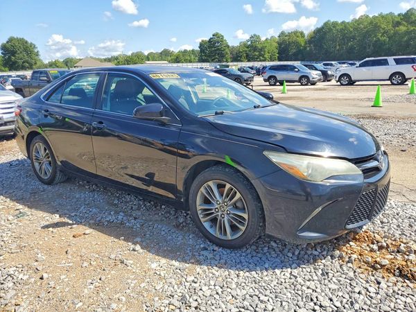 2015 TOYOTA CAMRY