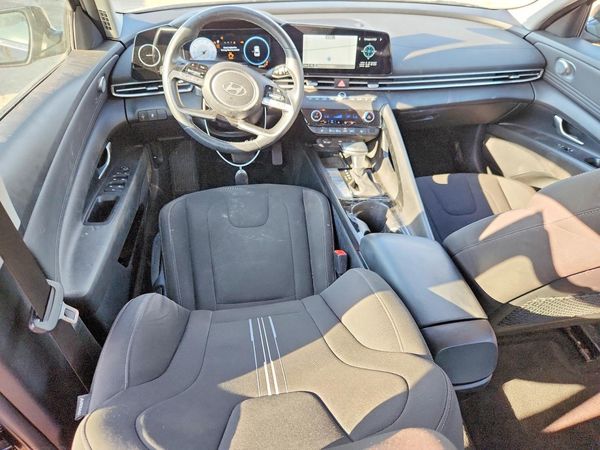 2025 HYUNDAI ELANTRA
