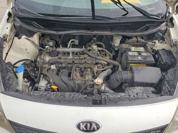 2016 KIA RIO LX A/T