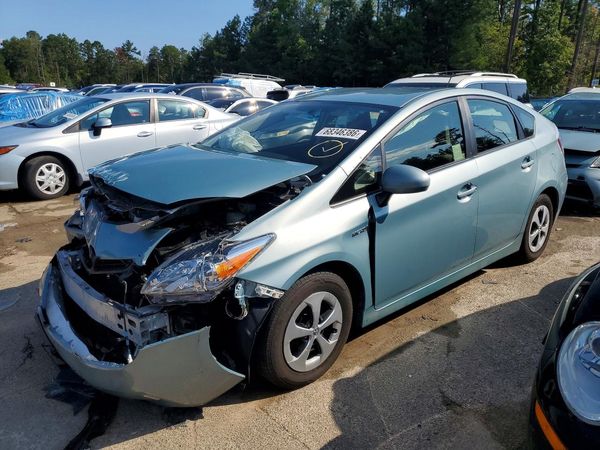 2014 TOYOTA PRIUS