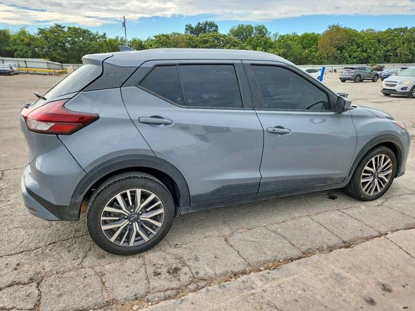 2023 NISSAN KICKS