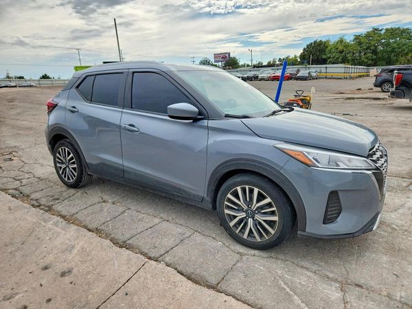 2023 NISSAN KICKS
