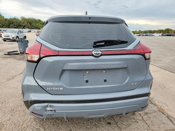 2023 NISSAN KICKS