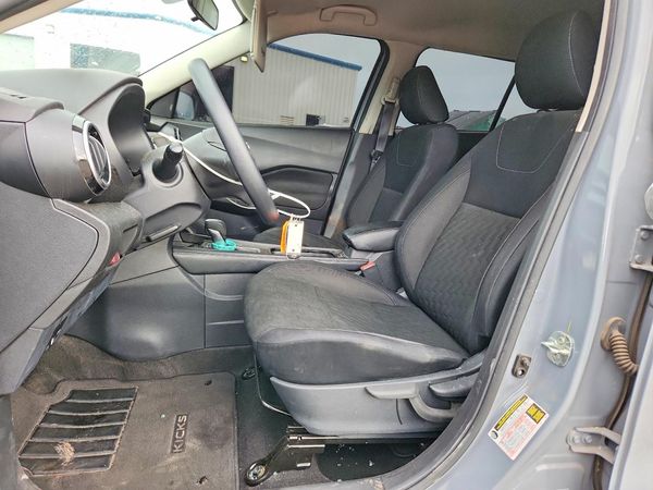 2023 NISSAN KICKS