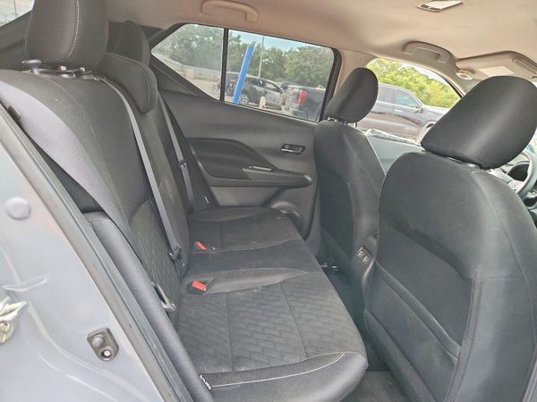 2023 NISSAN KICKS