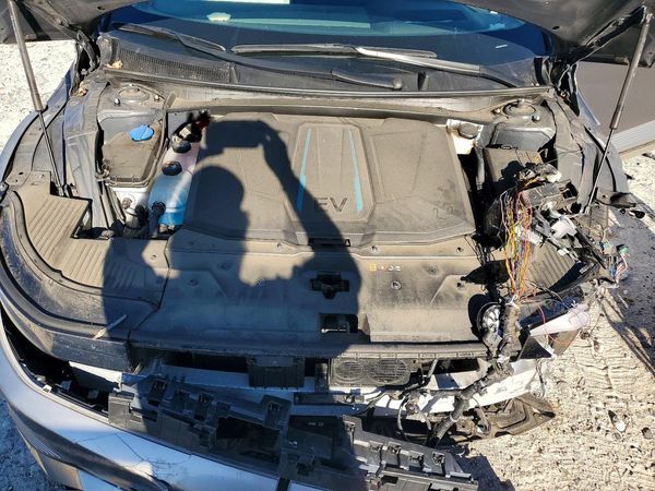 2023 HYUNDAI IONIQ Limited — Engine bay