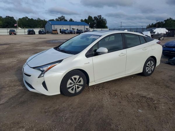 2017 TOYOTA PRIUS