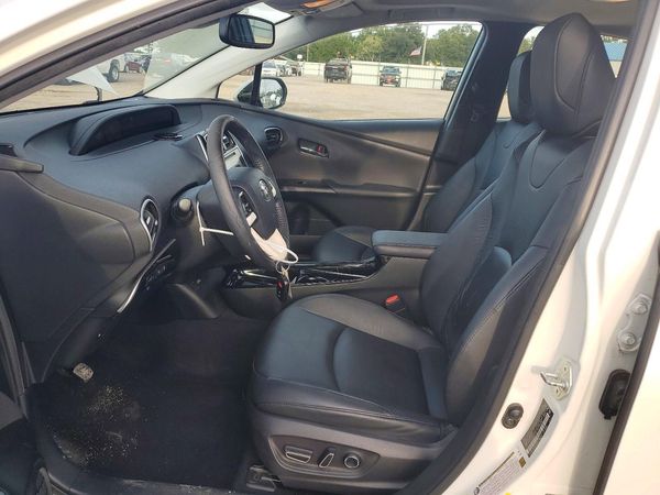 2017 TOYOTA PRIUS