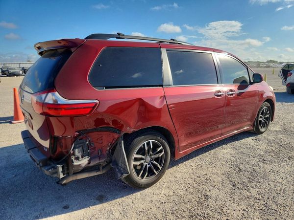 2020 TOYOTA SIENNA