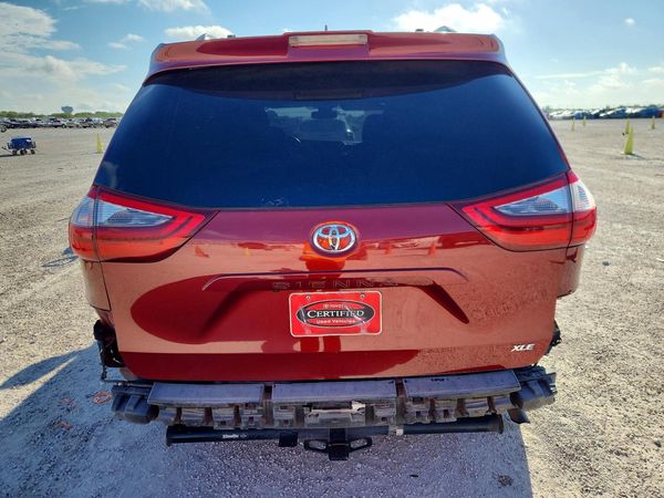 2020 TOYOTA SIENNA