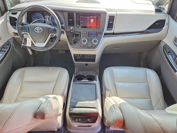 2020 TOYOTA SIENNA