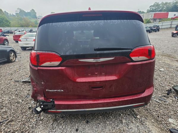 2017 CHRYSLER PACIFICA