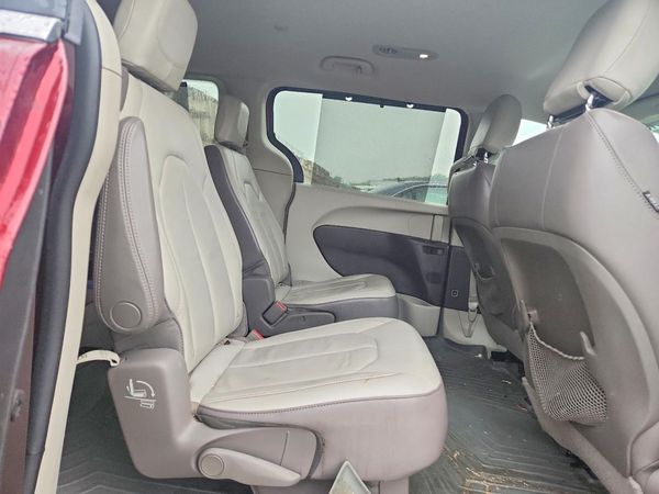 2017 CHRYSLER PACIFICA