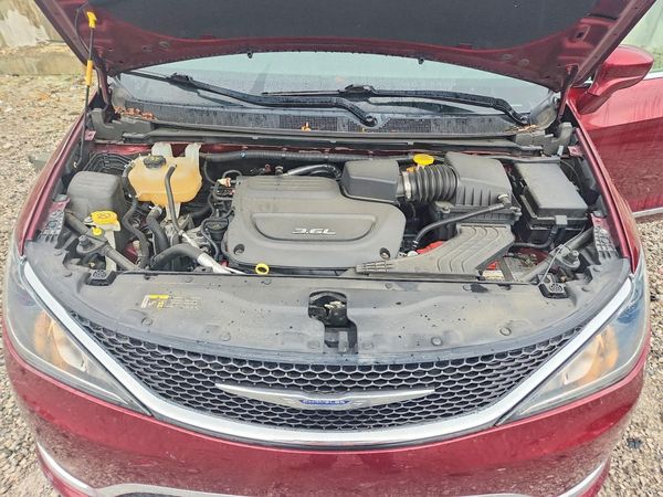 2017 CHRYSLER PACIFICA
