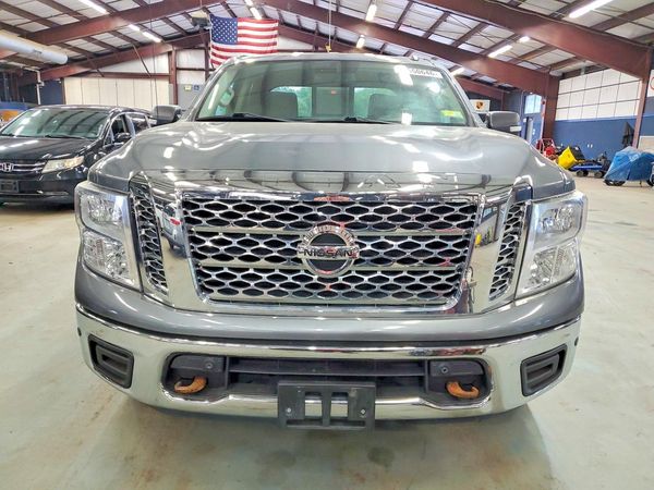 2019 NISSAN TITAN