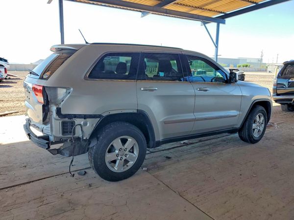 2013 JEEP CHEROKEE Laredo