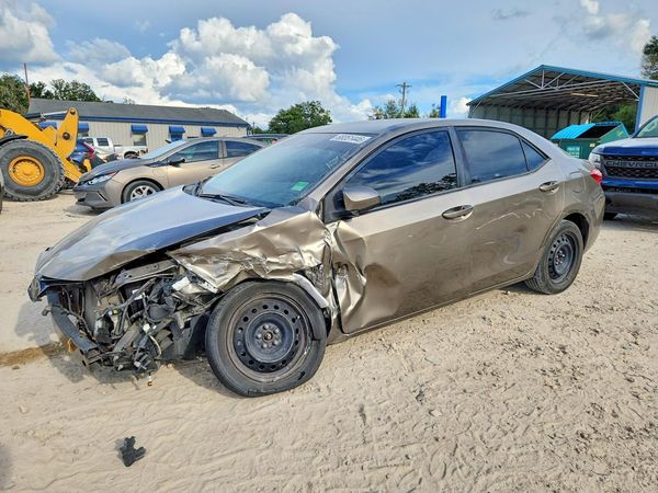 2017 TOYOTA COROLLA