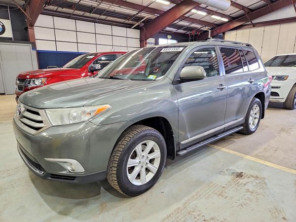 2013 TOYOTA HIGHLANDER