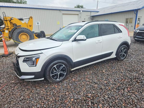 2023 KIA NIRO