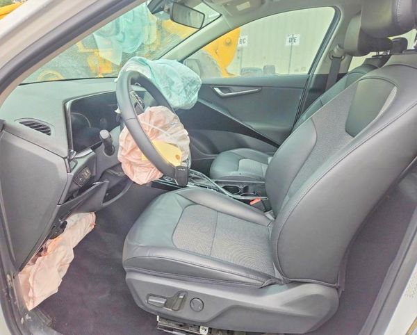 2023 KIA NIRO