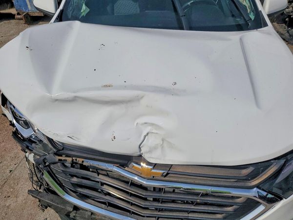 2018 CHEVROLET EQUINOX LT (1LT) — Engine bay