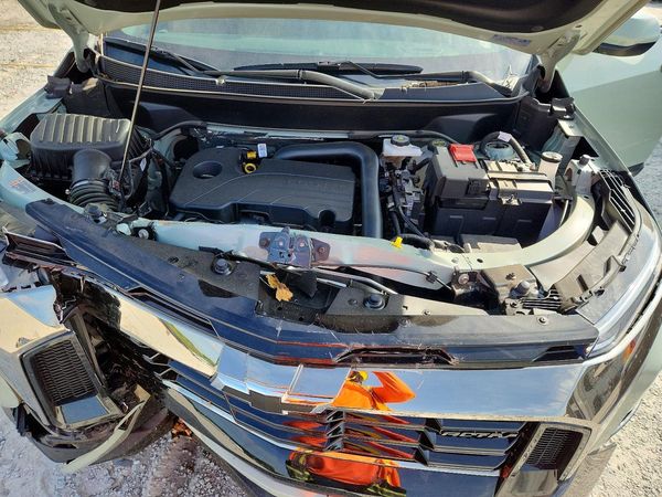 2026 CHEVROLET EQUINOX Active — Engine bay