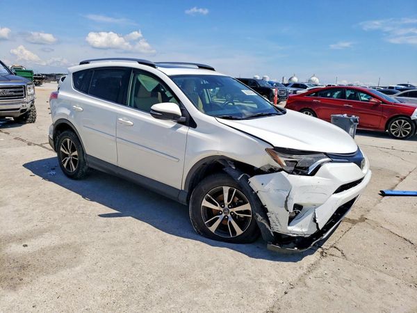 2017 TOYOTA RAV4 — Passenger 3/4