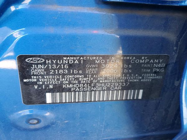 2017 HYUNDAI ELANTRA