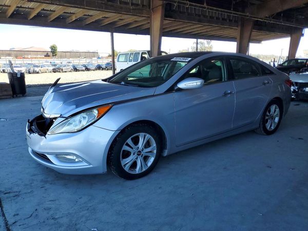 2012 HYUNDAI SONATA Middle level