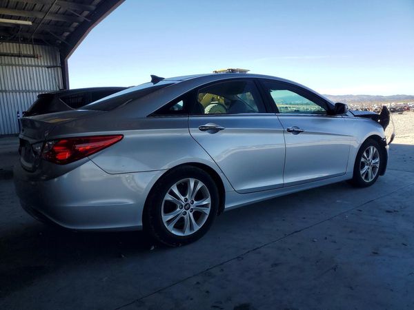 2012 HYUNDAI SONATA Middle level