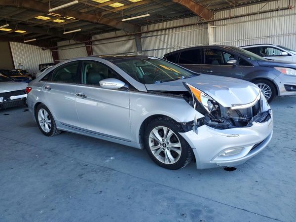 2012 HYUNDAI SONATA Middle level