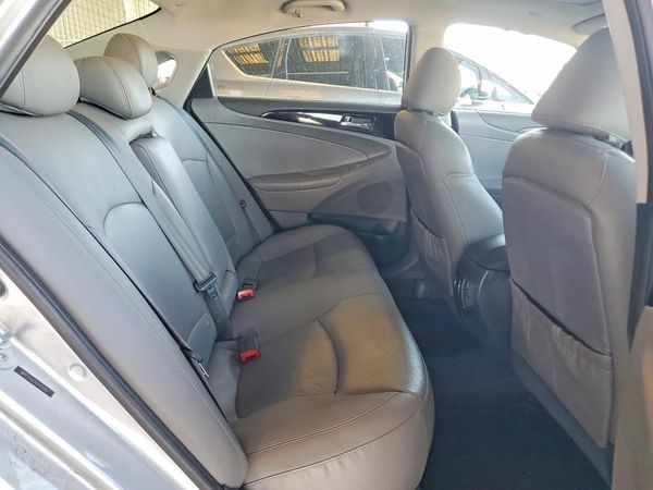 2012 HYUNDAI SONATA Middle level