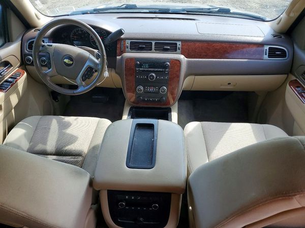 2012 CHEVROLET TAHOE LS