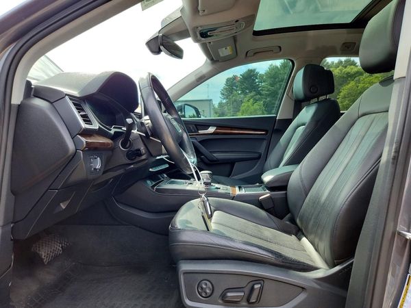 2019 AUDI Q5 quattro Premium Plus