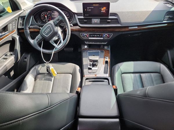 2019 AUDI Q5 quattro Premium Plus