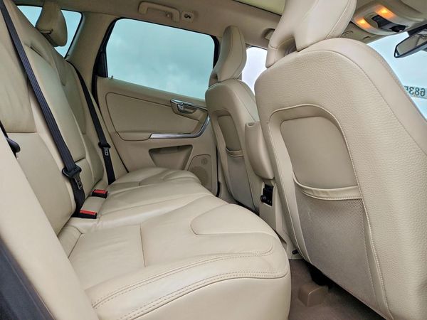 2012 VOLVO XC60