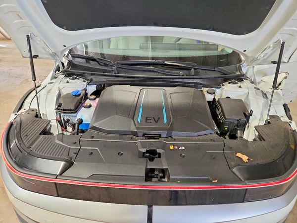 2023 HYUNDAI IONIQ SEL