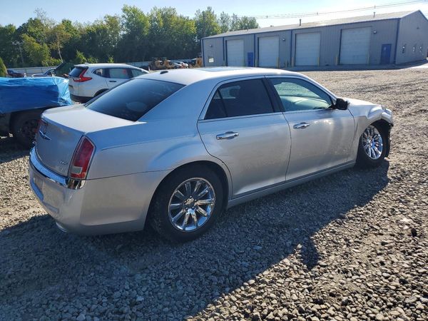 2012 CHRYSLER 300