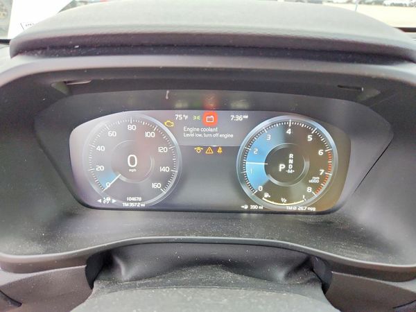 2019 VOLVO XC40