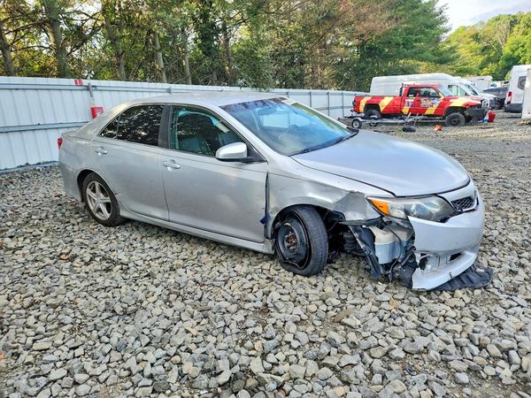2012 TOYOTA CAMRY — Passenger 3/4