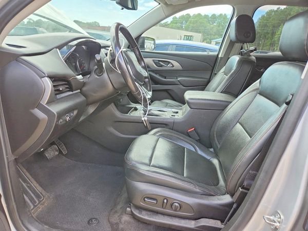 2019 CHEVROLET TRAVERSE High Country / RS — DENT
