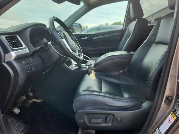 2017 TOYOTA HIGHLANDER Ltd/Ltd Platinum — DENT