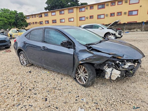 2014 TOYOTA COROLLA — Passenger 3/4