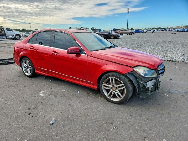 2014 MERCEDES-BENZ C C250