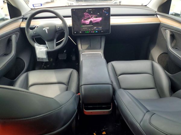 2025 TESLA Y